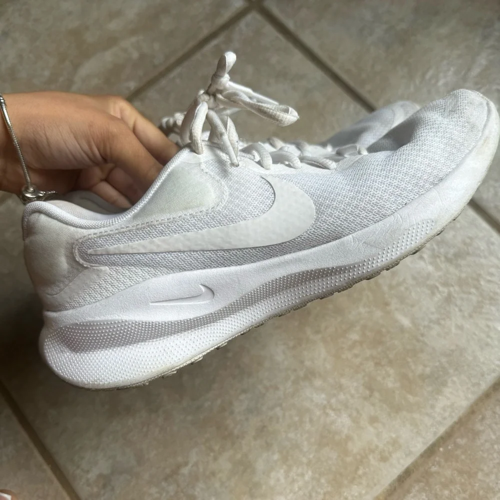 Nike White Sneakers 🤍 - Picture 2 of 5